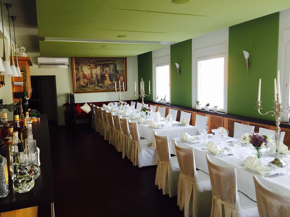Hotel Restaurant Vater Rhein Worth am Rhein Bagian luar foto