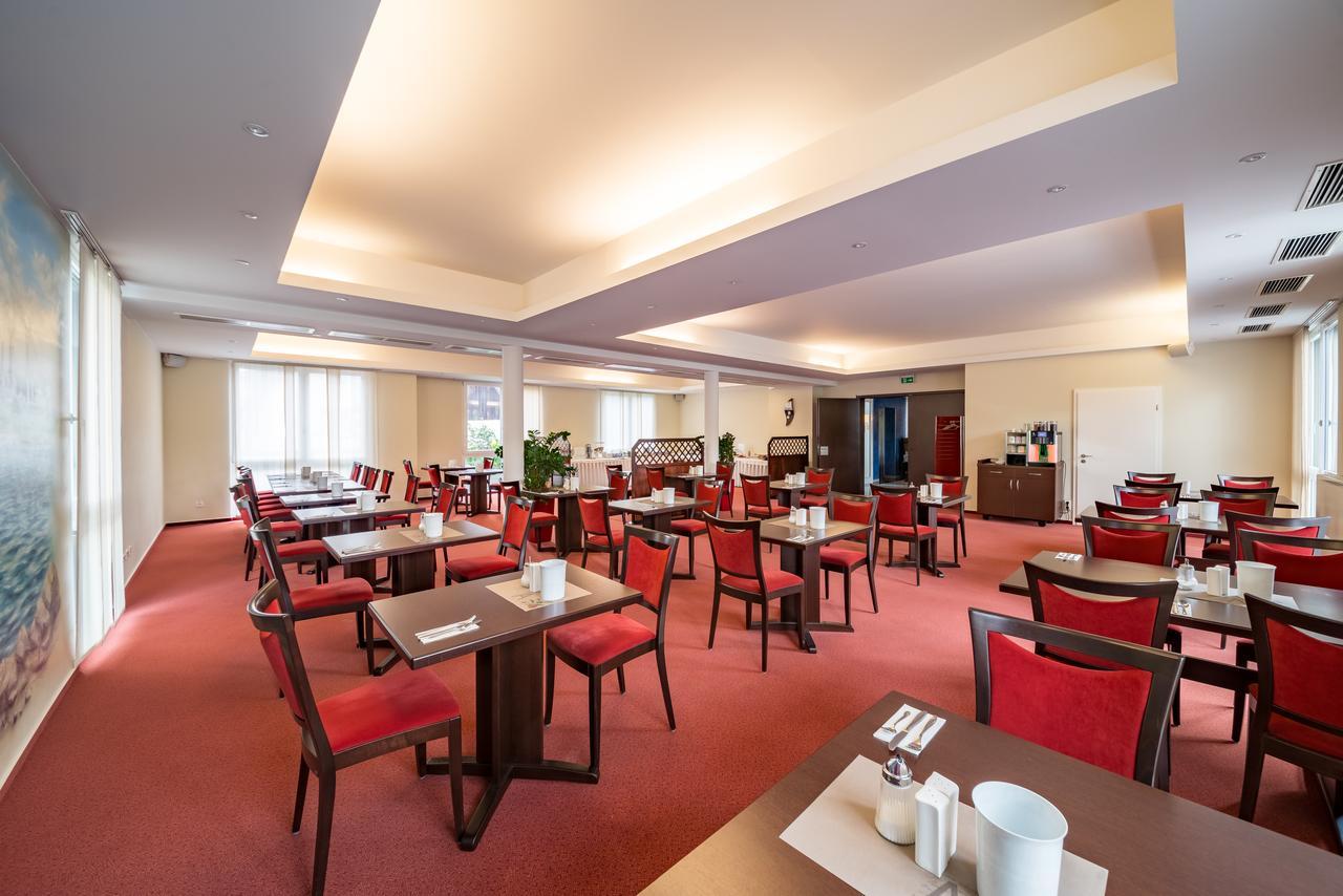Hotel Restaurant Vater Rhein Worth am Rhein Bagian luar foto